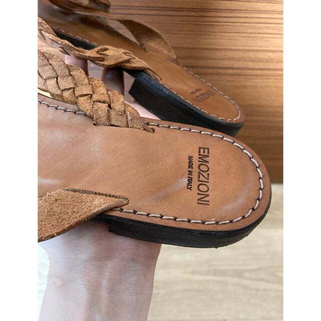 EMOZIONI(エモツィオーニ)のRay BEAMS購入 EMOZIONI レザーサンダル 23cm ブラウン レディースの靴/シューズ(サンダル)の商品写真