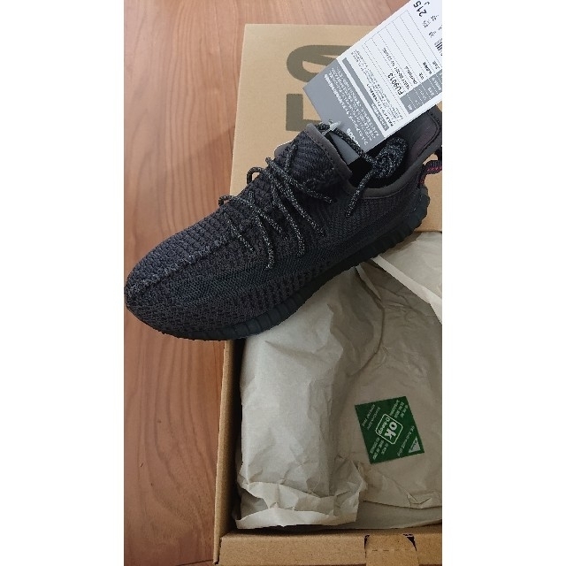 adidas(アディダス)のadidas YEEZY BOOST 350 V2 BLACK 21.5cm キッズ/ベビー/マタニティのキッズ靴/シューズ(15cm~)(スニーカー)の商品写真