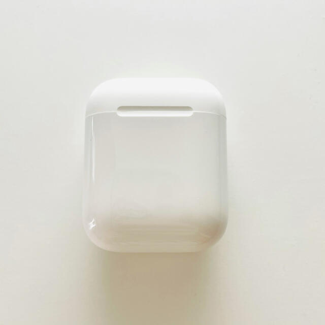 スマホ/家電/カメラ【美品正規品】Apple AirPods 第2世代 【シリコンカバー付き】