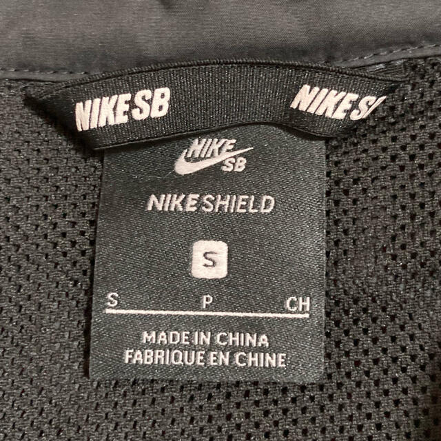 NIKE(ナイキ)のNIKE SB COACH JKT 黒色 Ｓサイズ メンズのジャケット/アウター(ナイロンジャケット)の商品写真
