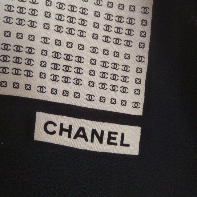 CHANEL(シャネル)のCHANELスカーフ レディースのファッション小物(バンダナ/スカーフ)の商品写真