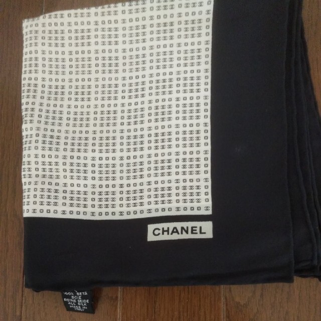 CHANEL(シャネル)のCHANELスカーフ レディースのファッション小物(バンダナ/スカーフ)の商品写真