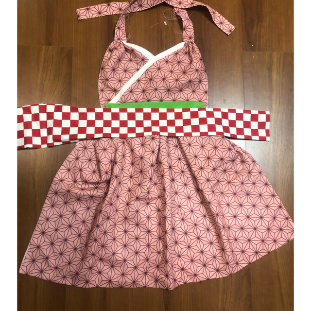 フィンさま専用　禰󠄀豆子のエプロンドレス キッズ/ベビー/マタニティのキッズ服女の子用(90cm~)(ワンピース)の商品写真