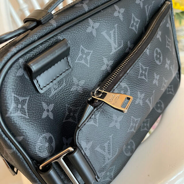 VUITTON バッグ