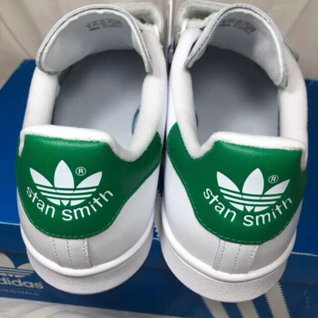 adidas(アディダス)の★新品★アディダス スタンスミス ベルクロ ホワイト グリーン 27.0 メンズの靴/シューズ(スニーカー)の商品写真