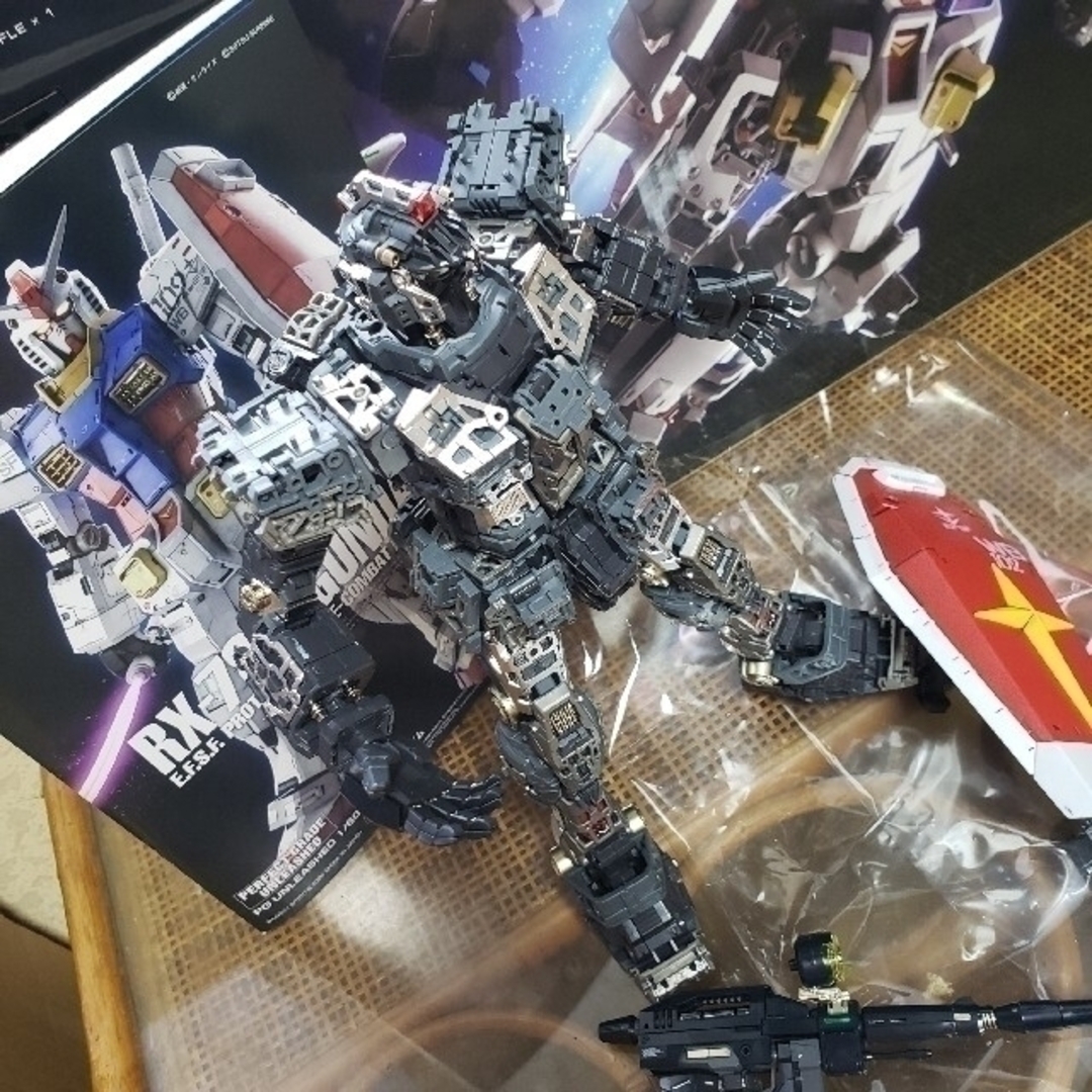 完成品 PG ガンダム UNLEASHED アンリーシュド RX-78 バンダイ