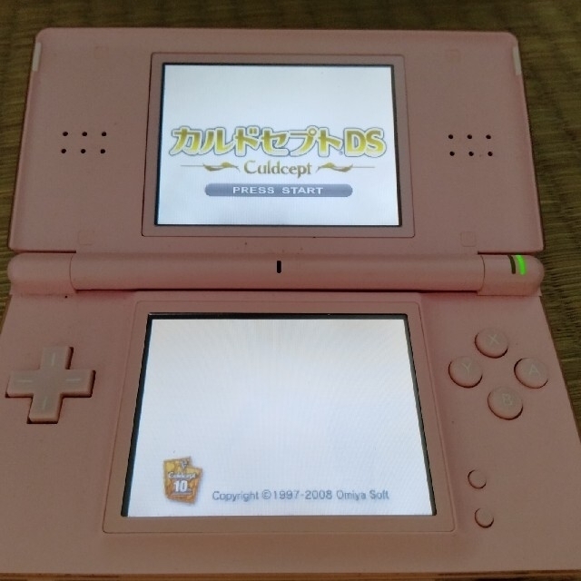 NINTENDO DS Lite ピンク エンタメ/ホビーのゲームソフト/ゲーム機本体(携帯用ゲーム機本体)の商品写真