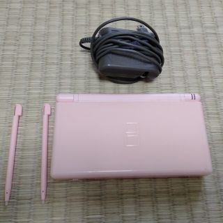 NINTENDO DS Lite ピンク(携帯用ゲーム機本体)