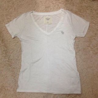 アバクロンビーアンドフィッチ(Abercrombie&Fitch)の白 Tシャツ☆一回着用(Tシャツ(半袖/袖なし))