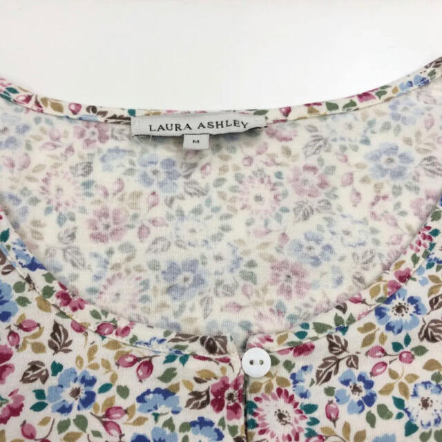 LAURA ASHLEY(ローラアシュレイ)のLAURA ASHLEY 花柄 ブラウス カットソー(M) レディースのトップス(カットソー(半袖/袖なし))の商品写真