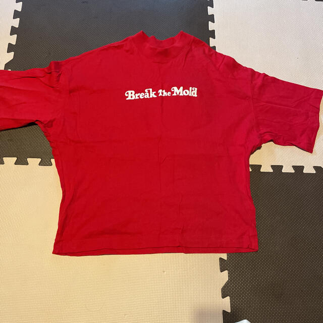 UNIQLO(ユニクロ)のUNIQLO UT  Lサイズ レディースのトップス(Tシャツ(半袖/袖なし))の商品写真