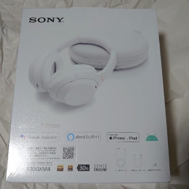 SONY(ソニー)の新品未開封 SONY  WH-1000XM4 サイレントホワイト スマホ/家電/カメラのオーディオ機器(ヘッドフォン/イヤフォン)の商品写真