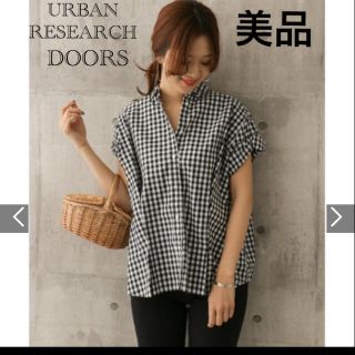 アーバンリサーチドアーズ(URBAN RESEARCH DOORS)の【美品】アーバンリサーチ　ドアーズ　　半袖ワイドタックシャツ　ギンガムチェック(シャツ/ブラウス(半袖/袖なし))