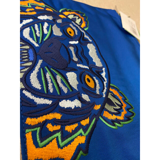 KENZO - 新品 KENZO Paris タイガーロゴ刺繍 クラッチバッグ KENZO - 新品 KENZO Paris タイガーロゴ刺繍 クラッチバッグ