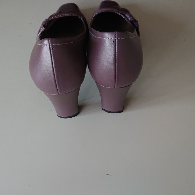 minakai レディース パンプス パープルパール 24.0cm レディースの靴/シューズ(ハイヒール/パンプス)の商品写真