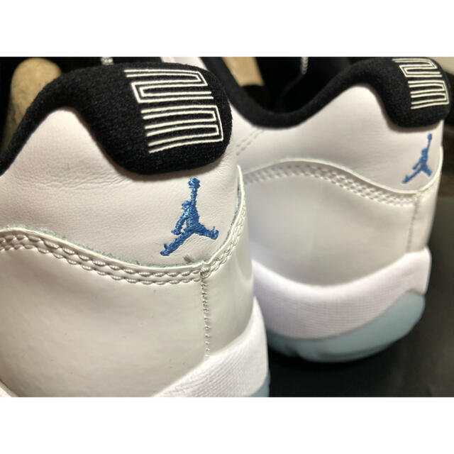 Air Jordan 11 low legend blue