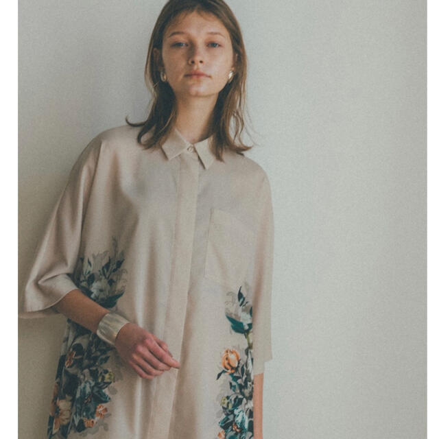 CLANE クラネ　PANEL FLOWER SHIRT