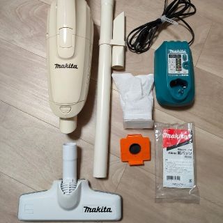 マキタ(Makita)のマキタ 充電式クリーナー CL102D(掃除機)