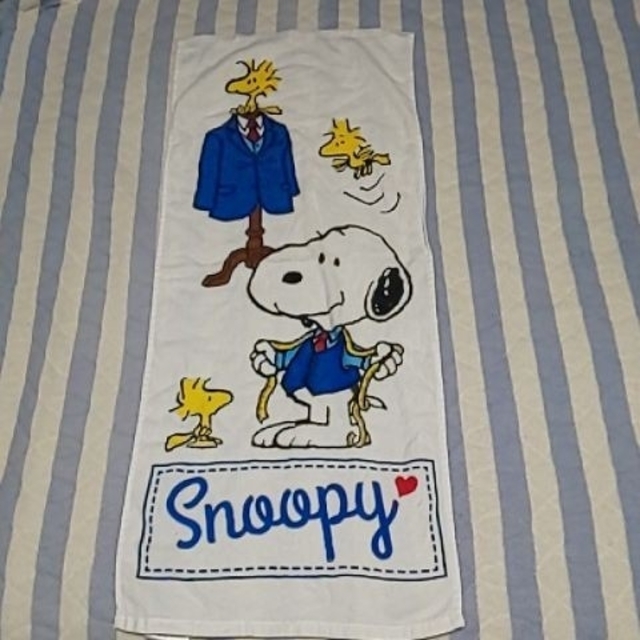 SNOOPY(スヌーピー)のスヌーピータオルセット④新品おまけ付き インテリア/住まい/日用品の日用品/生活雑貨/旅行(タオル/バス用品)の商品写真