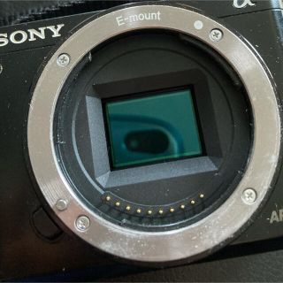 ジロー様専用　SONYα6000(ミラーレス一眼)