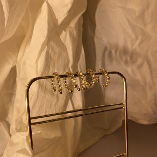 トゥデイフル(TODAYFUL)のCzech bees ear cuff(イヤーカフ)