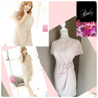 レディー(Rady)の美品♡Rady レディー　ウエストビジューバックルワンピース♡(ひざ丈ワンピース)