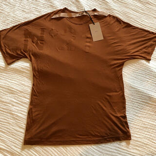 ヌメロヴェントゥーノ(N°21)の新品未使用　タグ付き　N°21 ヌメロ　ロゴTシャツ(Tシャツ(半袖/袖なし))