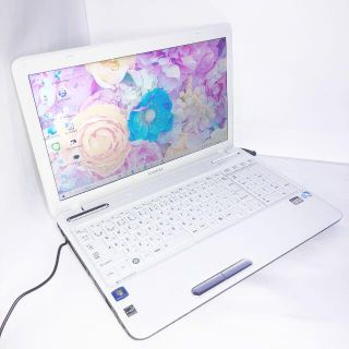 トウシバ(東芝)の【人気のリュクスホワイト】初心者におすすめ/SSD搭載/MSオフィス(ノートPC)