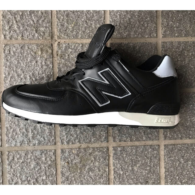 New Balance(ニューバランス)のクロム様専用新品だけどインソールなしNEwBALANCE 黒M57627センチ レディースの靴/シューズ(スニーカー)の商品写真
