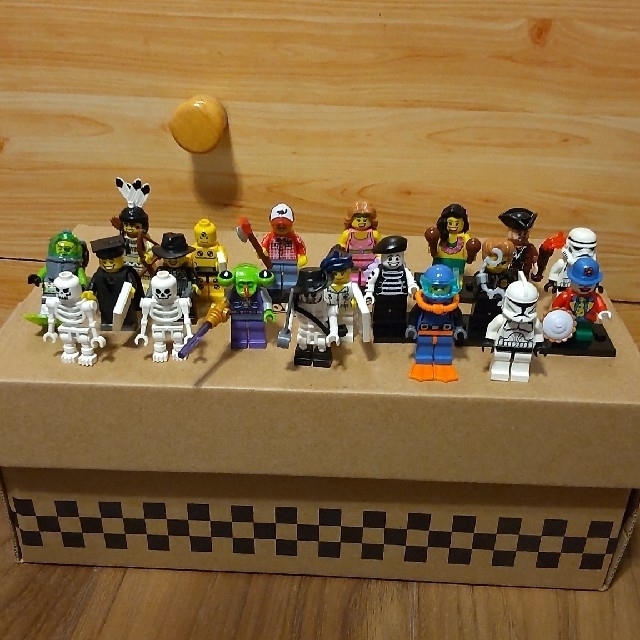 Lego ミニフィグ 120体セットの通販 by スラりショップ｜レゴならラクマ - レゴ 人気即納