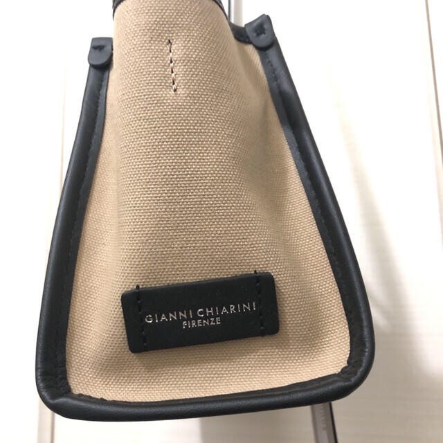 GIANNI CHIARINI ミスマルチェッラ ショルダー ハンドバッグ レディースのバッグ(ショルダーバッグ)の商品写真