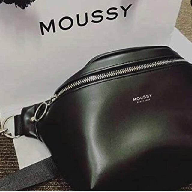 moussy(マウジー)の正規品★moussy★ボディバック☆コサッシュ レディースのバッグ(ボディバッグ/ウエストポーチ)の商品写真