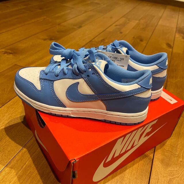 NIKE(ナイキ)のNIKE DUNK LOW PS UNIVERSITY BLUE 22cm キッズ/ベビー/マタニティのキッズ靴/シューズ(15cm~)(スニーカー)の商品写真