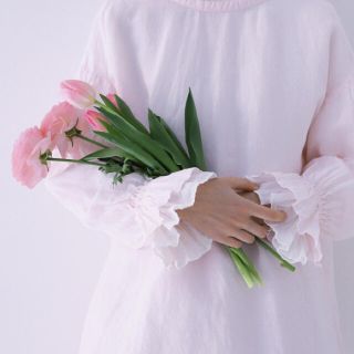 ネストローブ(nest Robe)のネストローブ　リネン近江晒しラッフル袖2wayブラウス  ピンク(シャツ/ブラウス(長袖/七分))