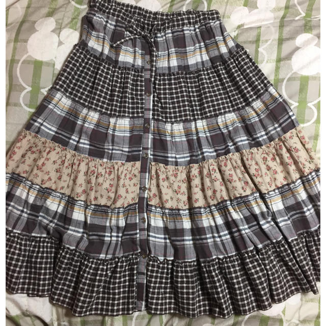 OLIVEdesOLIVE(オリーブデオリーブ)のオリーブのパッチワークロングスカート レディースのスカート(ロングスカート)の商品写真