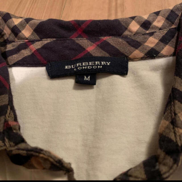 BURBERRY(バーバリー)のバーバリーロンドン　ノースリーブシャツ レディースのトップス(シャツ/ブラウス(半袖/袖なし))の商品写真