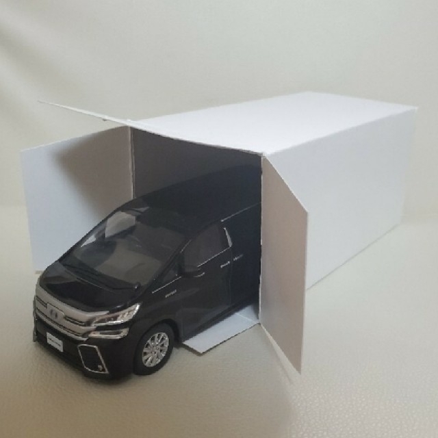 トヨタ(トヨタ)の【値下げ不可】トヨタ ヴェルファイア カラーサンプル エンタメ/ホビーのおもちゃ/ぬいぐるみ(ミニカー)の商品写真