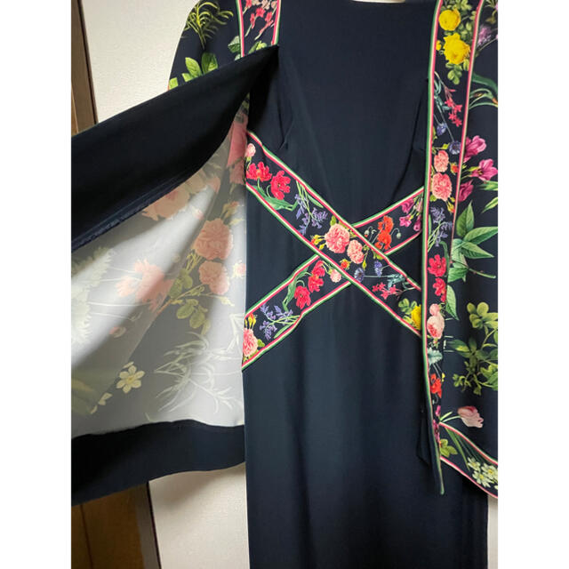 TADASHI SHOJI(タダシショウジ)のタダシショージフラワーマントロングドレス レディースのフォーマル/ドレス(ロングドレス)の商品写真