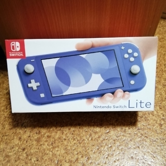 直売価格 NintendoSwitchライト本体ブルー【新品未開封