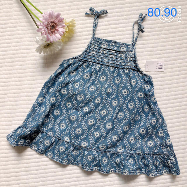 babyGAP(ベビーギャップ)の新品♡baby gap ボタニカル柄デニムワンピース キッズ/ベビー/マタニティのキッズ服女の子用(90cm~)(ワンピース)の商品写真