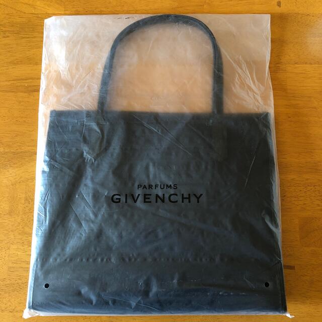 GIVENCHY - ジバンシィ パフューム バッグ 未使用の通販 by よう GIVENCHY - ジバンシィ パフューム バッグ 未使用の通販 by よう
