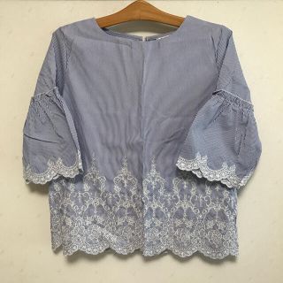 新品＊細ストライプ＊刺繍チュニック＊スカラップ(チュニック)