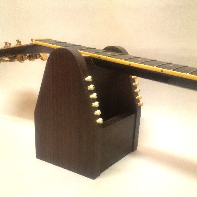 ネックキャッチャー SASAE【ブラウンA】   ギターピロー  ネックピロー 楽器のギター(クラシックギター)の商品写真