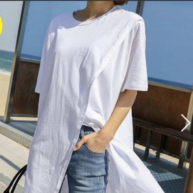 前スリット　ロングTシャツ　ホワイト レディースのトップス(Tシャツ(半袖/袖なし))の商品写真