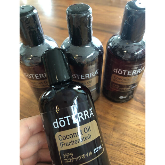 doTERRA ドテラ　ココナッツオイル　4本セット コスメ/美容のリラクゼーション(エッセンシャルオイル（精油）)の商品写真