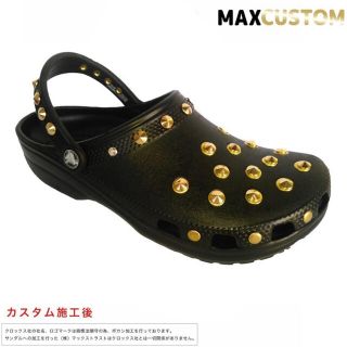 クロス(CROSS)のクロックス crocs ネオパンク カスタム クラシック 黒金 22～29 新品(サンダル)