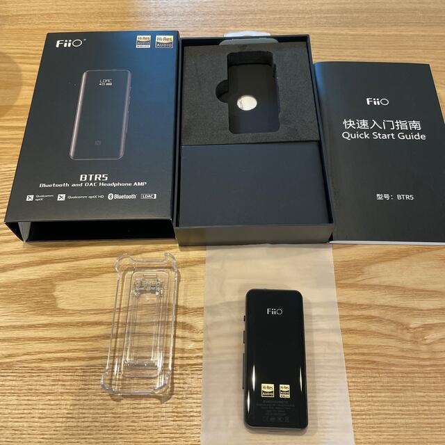 Fiio BTR5 Bluetooth and DAC AMP スマホ/家電/カメラのオーディオ機器(ポータブルプレーヤー)の商品写真