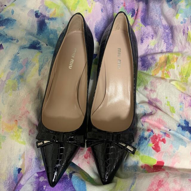 miumiu 黒 パンプス 新品未使用 牛革 激安単価で www.cecile-roger.com