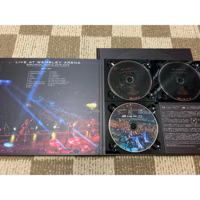 BABYMETAL(ベビーメタル)のBABYMETAL LIVE AT WEMBLEY ARENA エンタメ/ホビーのDVD/ブルーレイ(ミュージック)の商品写真