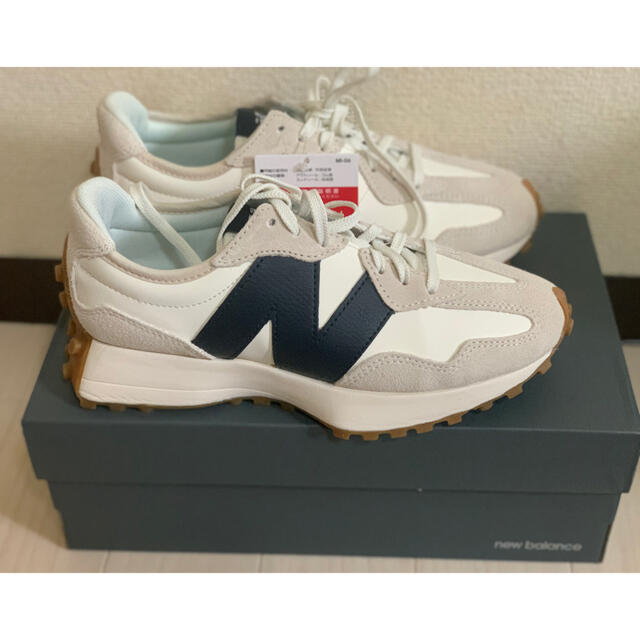 New Balance(ニューバランス)のNew Balance 327 ニューバランス WS327 KB 24.5cm レディースの靴/シューズ(スニーカー)の商品写真